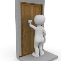 knocking on door 